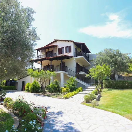 Tree Tree Suites, Large Paradise Gardens, 2 Min To * Pefkochori