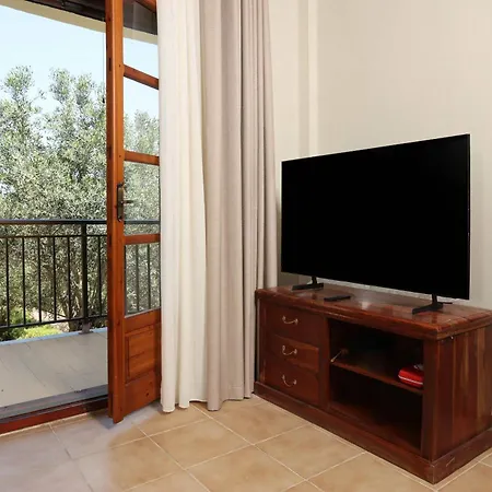Tree Tree Suites, Large Paradise Gardens, 2 Min To Villa *
