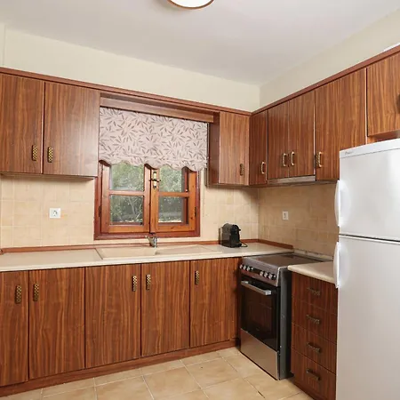 Tree Tree Suites, Large Paradise Gardens, 2 Min To Pefkochori