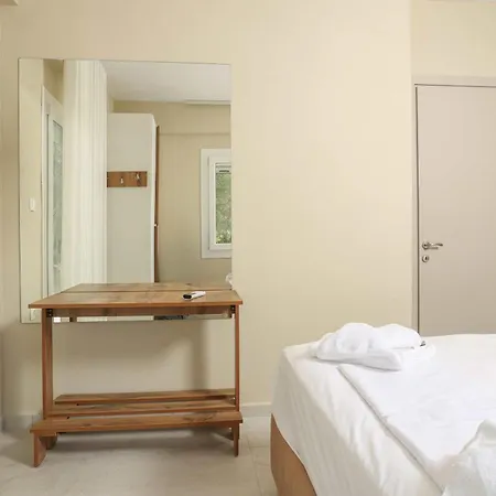 Tree Tree Suites, Large Paradise Gardens, 2 Min To Villa Pefkochori