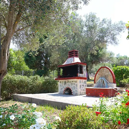 Tree Tree Suites, Large Paradise Gardens, 2 Min To Pefkochori