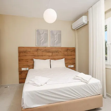 Villa Tree Tree Suites, Large Paradise Gardens, 2 Min To Pefkochori