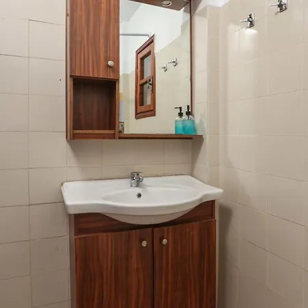Tree Tree Suites, Large Paradise Gardens, 2 Min To